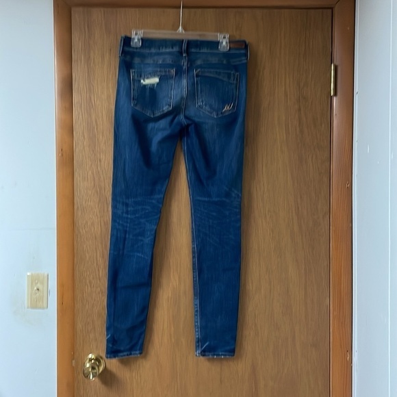 Express size 6 dark wash destress mid-rise jegging
jeans - Picture 11 of 14